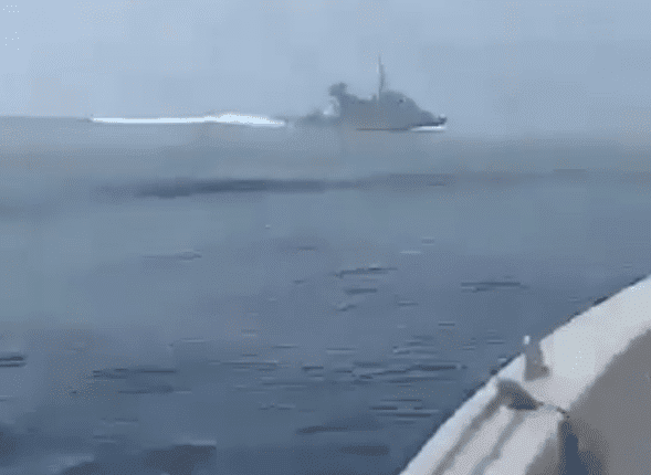 WATCH: Iran's navy special forces chase away British warship in Strait of Hormuz