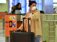 По данным Минтранса, за последние десять дней в Россию вернулись 155 тысяч человек, из них 15 тысяч приехали из стран, где в связи с коронавирусом воздушное сообщение было прекращено или ограничено