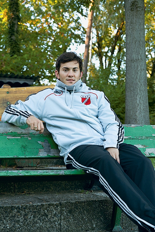 Устроившись на Volkswagen, русский немец Ваня  Михин в одночасье стал местным &laquo;королем&raquo;