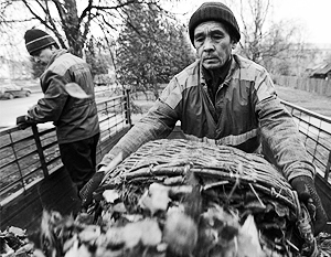 Судьба таджикских граждан, нелегально работающих в России, может стать одним из инструментов давления на власти Таджикистана