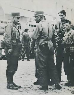 Дронн, просочился в Париж, вошёл в Париж, прошёл, где захотел, сказал парижанам чтобы не теряли мужества, что дивизия скоро войдёт в Париж. 24 августа 1944 года, Ла Круа де Берни.